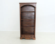 Lataa kuva Galleria-katseluun, Akaasiapuinen iso hyllykkö
