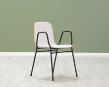 Lataa kuva Galleria-katseluun, Hem Touchwood Armchair tuoli mustalla metallirungolla
