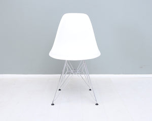 Vitra Eames DSR tuoli valkoinen