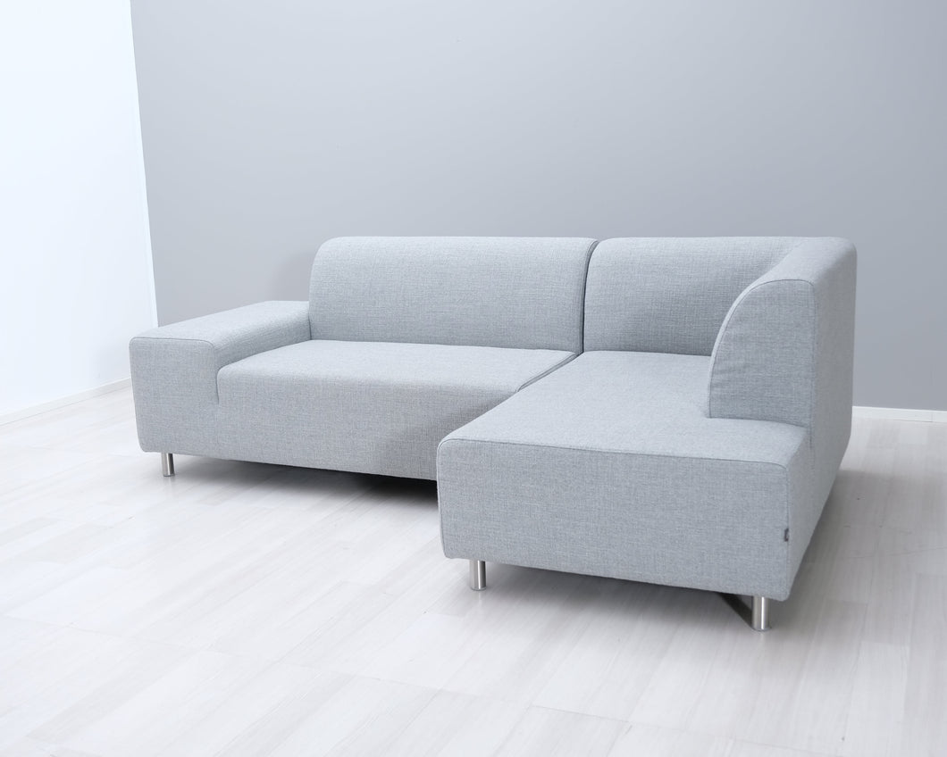 Adea Camp kulmasohva vaaleanharmaa