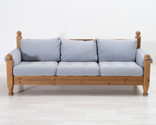 Lataa kuva Galleria-katseluun, 3-istuttava kangassohva vaaleansininen
