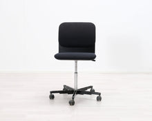 Load image into Gallery viewer, Avarte Yrjö Kukkapuro toimistotuoli musta

