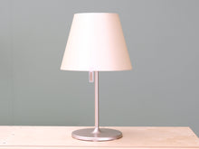 Load image into Gallery viewer, Artemide Melampo pöytävalaisin

