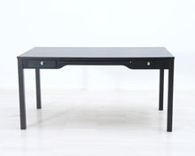 Lataa kuva Galleria-katseluun, Ikea työpöytä musta
