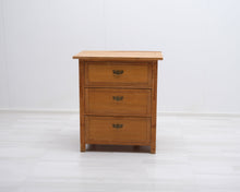 Lataa kuva Galleria-katseluun, Antiikkinen lipasto
