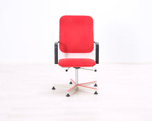 Load image into Gallery viewer, Avarte Yrjö Kukkapuro punainen toimistotuoli
