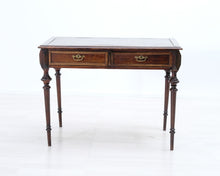 Lataa kuva Galleria-katseluun, Antiikkinen kirjoituspöytä
