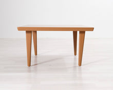 Lataa kuva Galleria-katseluun, Sohvapöytä ruskea
