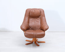 Lataa kuva Galleria-katseluun, 80-luvun mekanismituoli ja rahi konjakinruskea
