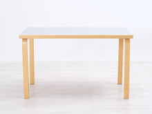 Lataa kuva Galleria-katseluun, Artek 80A pöytä koivu / harmaa

