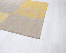 Ladda upp bild till gallerivisning, Louis de Poortere Yellow matto 140 x 200 cm
