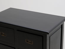 Lataa kuva Galleria-katseluun, Antiikkipintainen lipasto
