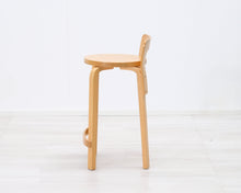 Lataa kuva Galleria-katseluun, Artek K65 työtuoli
