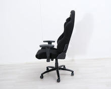 Lataa kuva Galleria-katseluun, AKRacing Gaming Chair pelituoli musta
