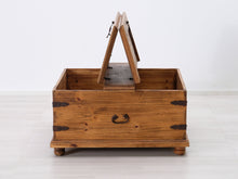 Lataa kuva Galleria-katseluun, Arkkupöytä puu
