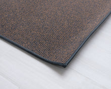 Lataa kuva Galleria-katseluun, Van Besouw matto nahkakanttauksella 405 x 360 cm
