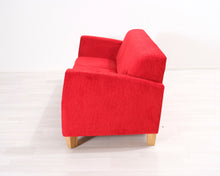 Lataa kuva Galleria-katseluun, 3-istuttava kangassohva punainen
