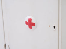 Lataa kuva Galleria-katseluun, Apteekkarin seinäkaappi
