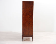 Lataa kuva Galleria-katseluun, Antiikkinen vaatekaappi
