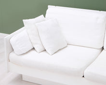 Lataa kuva Galleria-katseluun, Artek 555 Ben Af Schulten 2-istuttava sohva valkoinen
