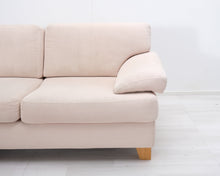 Load image into Gallery viewer, Asko Florence 2-istuttava kangassohva beige
