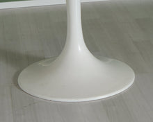 Lataa kuva Galleria-katseluun, Pyöreä pöytä valkoinen
