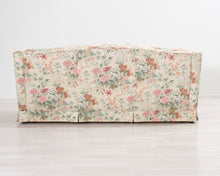 Lataa kuva Galleria-katseluun, 3-istuttava kukallinen sohva
