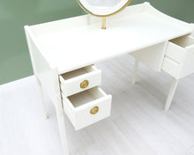 Load image into Gallery viewer, Asko kampauspöytä
