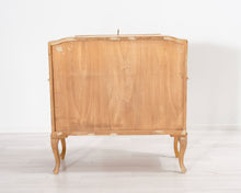 Lataa kuva Galleria-katseluun, Antiikkinen kirjoituslipasto
