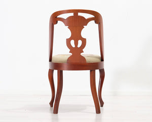 Antiikkityylinen tuoli