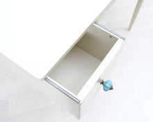 Lataa kuva Galleria-katseluun, Peilipöytä
