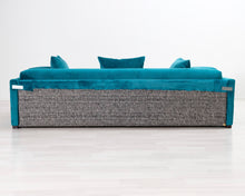 Lataa kuva Galleria-katseluun, 3-istuttava samettisohva turkoosi
