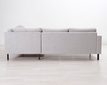 Lataa kuva Galleria-katseluun, 4-istuttava kulmasohva vaaleanharmaa
