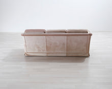 Lataa kuva Galleria-katseluun, 3-istuttava kangassohva vaaleanpunainen
