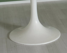 Lataa kuva Galleria-katseluun, Pyöreä pöytä valkoinen
