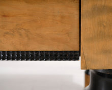 Lataa kuva Galleria-katseluun, Antiikkinen ruokapöytä
