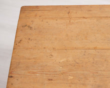 Lataa kuva Galleria-katseluun, Antiikkinen ruokapöytä
