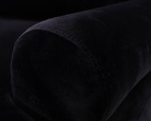 Lataa kuva Galleria-katseluun, 3-istuttava samettisohva musta
