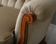 Lataa kuva Galleria-katseluun, 3-istuttava ranskanrokokoo sohva

