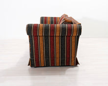 Lataa kuva Galleria-katseluun, 3-istuttava kangassohva raidallinen
