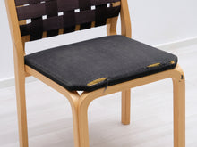 Load image into Gallery viewer, Artek tuoli kankaisella istuinosalla
