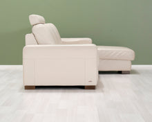 Lataa kuva Galleria-katseluun, 3-istuttava nahkasohva divaanilla luonnonvalkoinen
