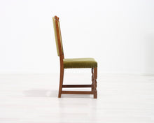 Lataa kuva Galleria-katseluun, Antiikkituoli vihreä verhoilu
