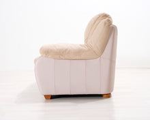 Load image into Gallery viewer, 2-istuttava nahkasohva beige

