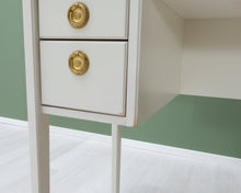 Load image into Gallery viewer, Asko kampauspöytä
