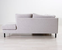 Lataa kuva Galleria-katseluun, 4-istuttava kulmasohva vaaleanharmaa
