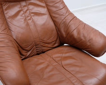 Lataa kuva Galleria-katseluun, 80-luvun mekanismituoli ja rahi konjakinruskea
