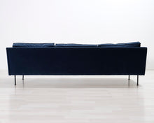 Lataa kuva Galleria-katseluun, 3-istuttava kangassohva tummansininen
