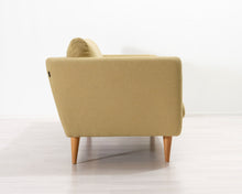 Lataa kuva Galleria-katseluun, 3-istuttava kangassohva vihreä
