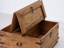 Lataa kuva Galleria-katseluun, Arkkupöytä puu
